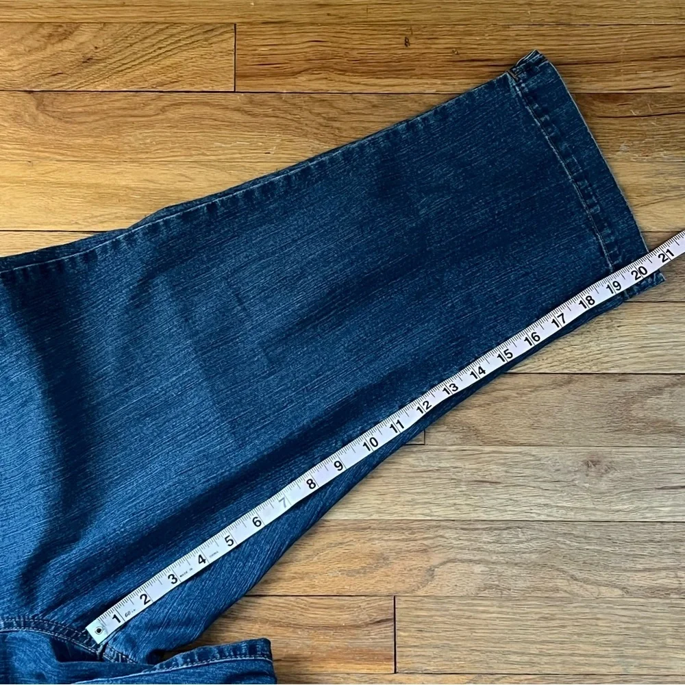 Capri Jeans - Picture 5 of 8